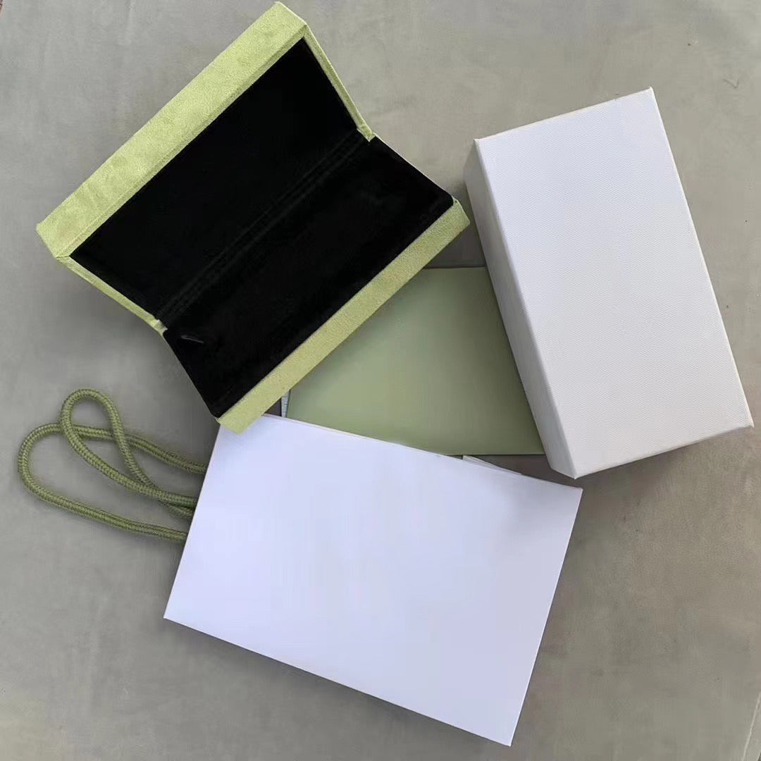 Aimee Clover Bracelet Packaging